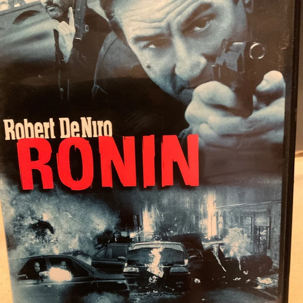 DVD - RONIN WITH Robert DeNiro.  V58